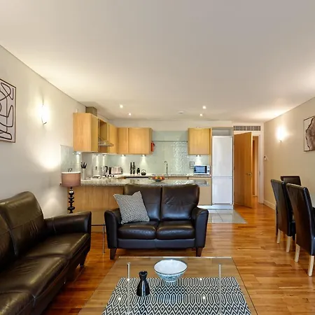 Farringdon Laceby Apartments